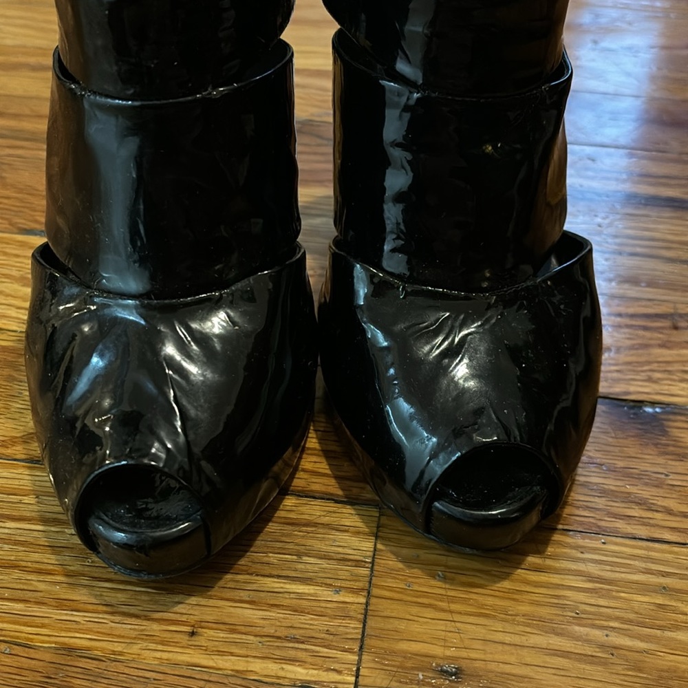 Sexy Tory Burch Heels 8.5 - Picture 5 of 11